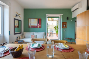 Spacious with terrace 3 bedroom, metroA Battistini